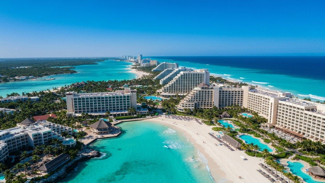 Vista aérea de la zona hotelera de Cancún, México